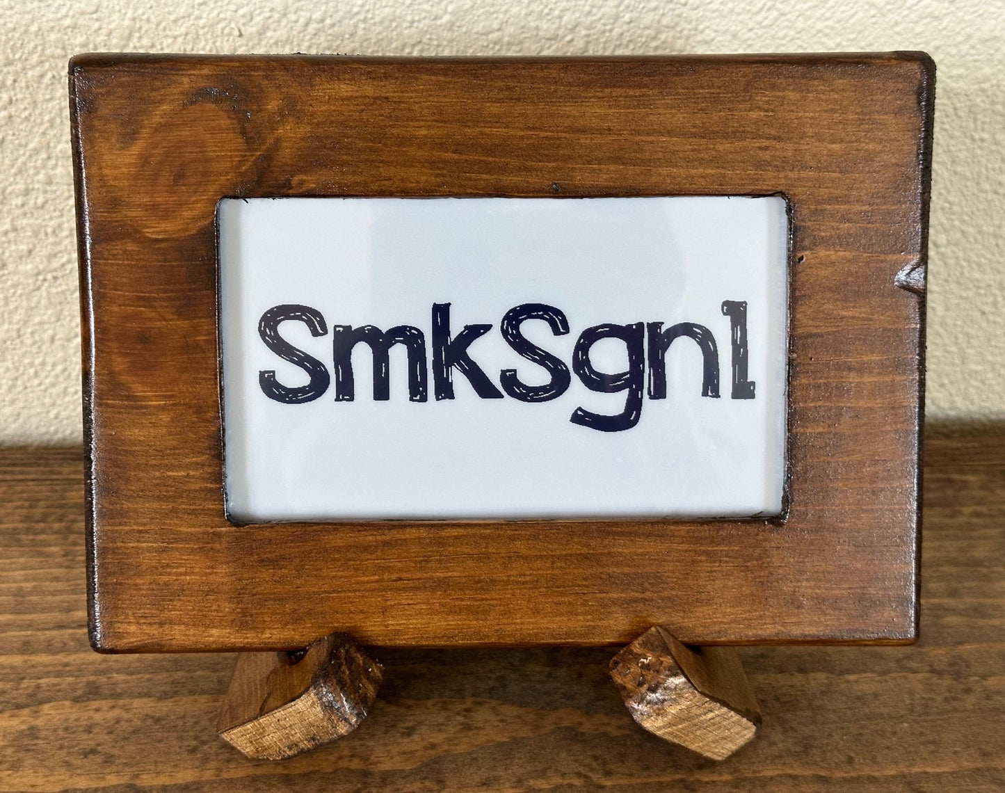 SmkSgnl & Stand